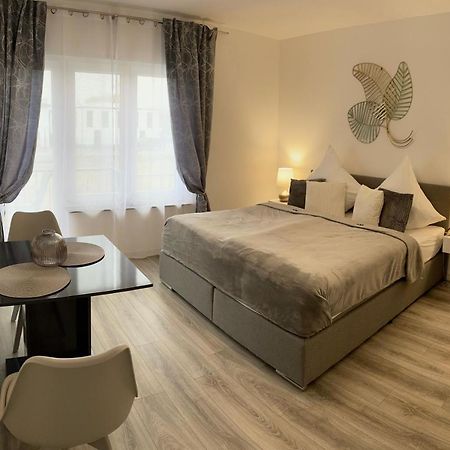 Prime Host Lovely Apartment Карлсруэ Экстерьер фото