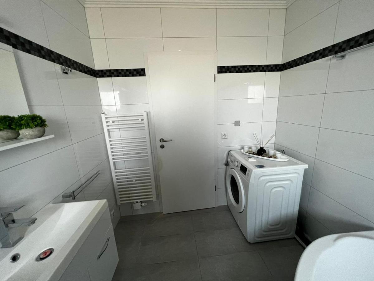 Prime Host Lovely Apartment Карлсруэ Экстерьер фото