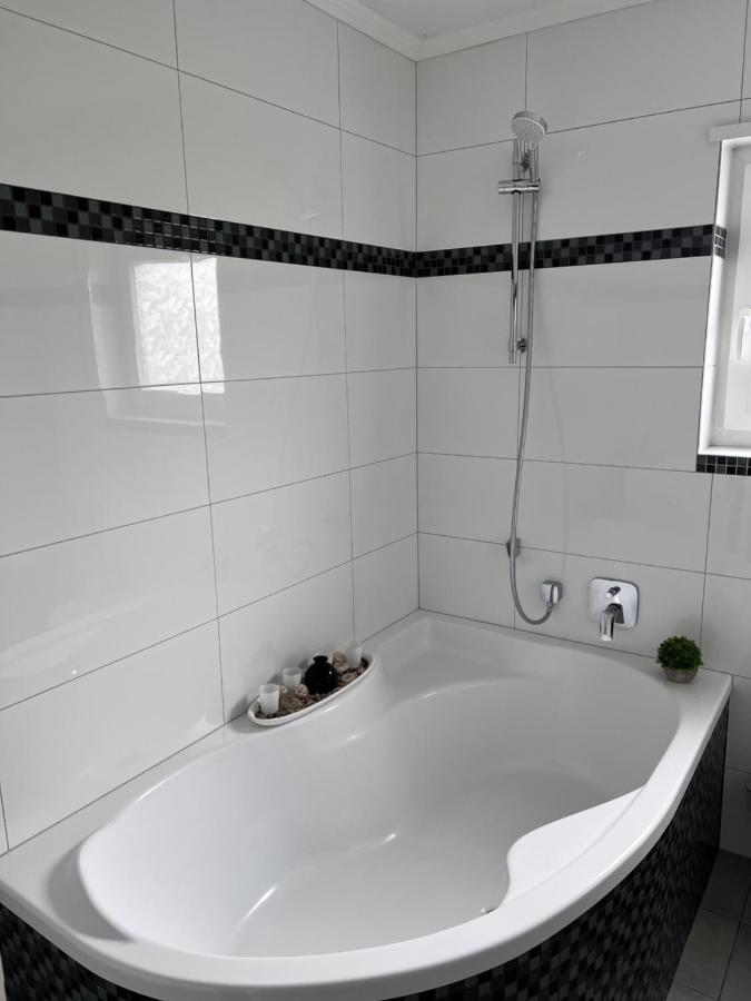 Prime Host Lovely Apartment Карлсруэ Экстерьер фото