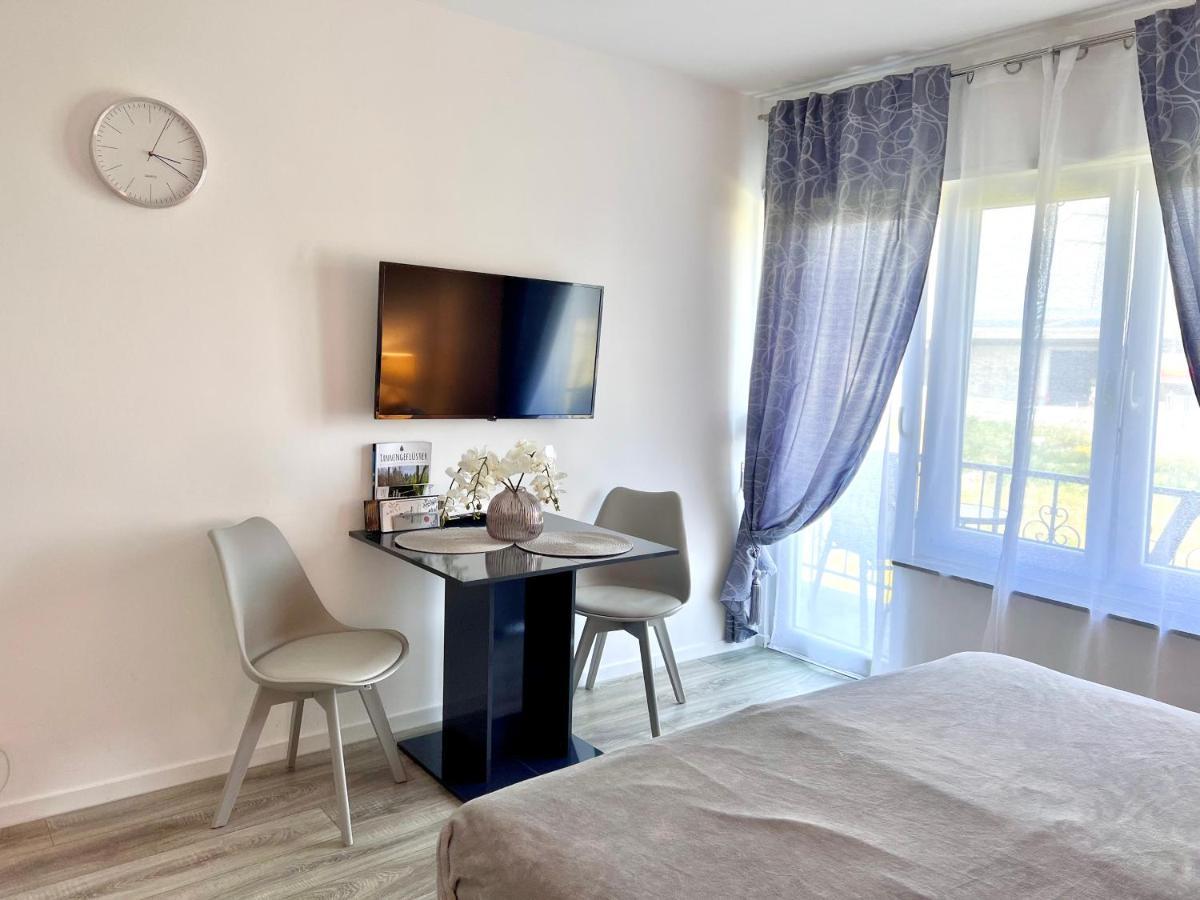 Prime Host Lovely Apartment Карлсруэ Экстерьер фото